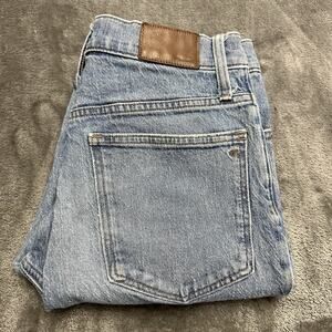Madewell Jeans Womens 28‎ Blue The Perfect Vintage Straight Distressed Denim